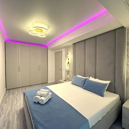 Апартаменты Titanic Front Sea View *