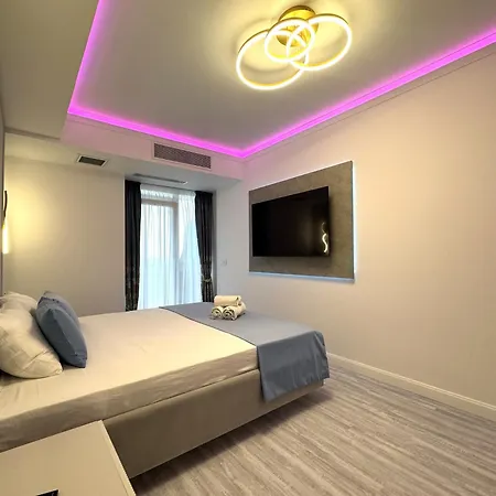 Titanic Front Sea View Апартаменты *